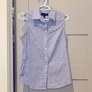 Banana Republic Sleeveless Button Up